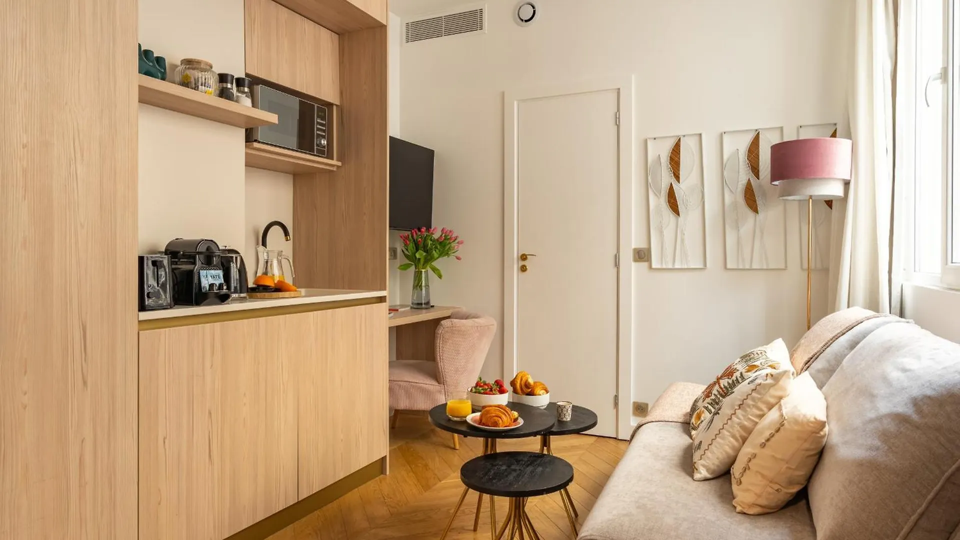Apartment Romantic Getaway - Le Marais - With Ac